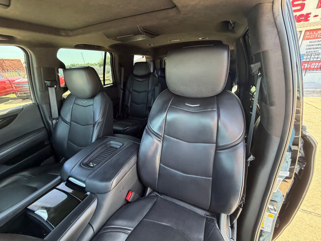 Photo 18 of this CADILLAC ESCALADE