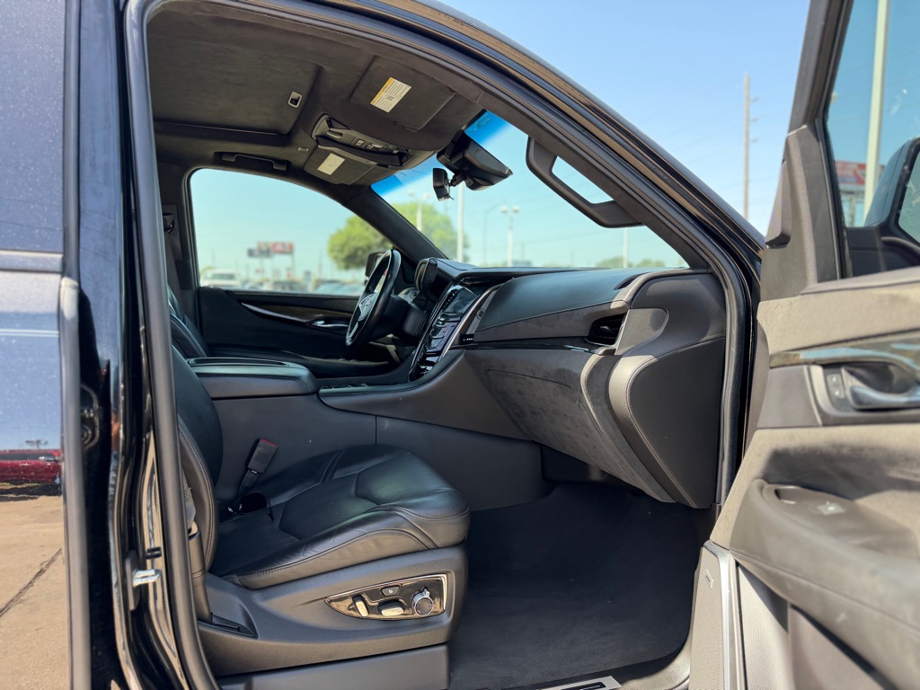 Photo 13 of this CADILLAC ESCALADE
