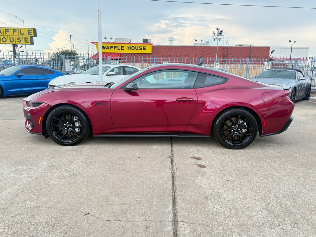 Photo 4 of this FORD MUSTANG