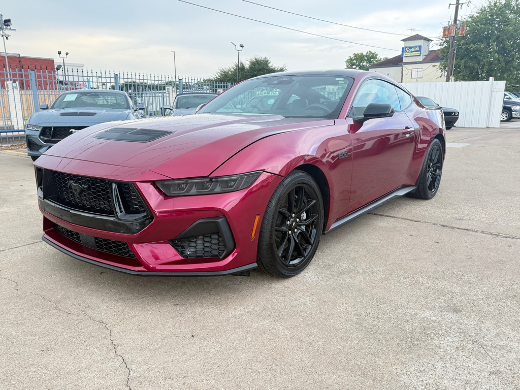 Photo 3 of this FORD MUSTANG