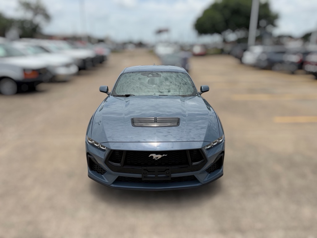 Photo 3 of this FORD MUSTANG