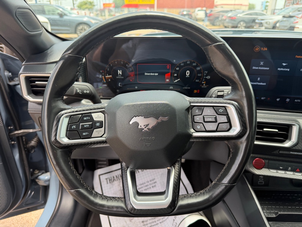 Photo 22 of this FORD MUSTANG