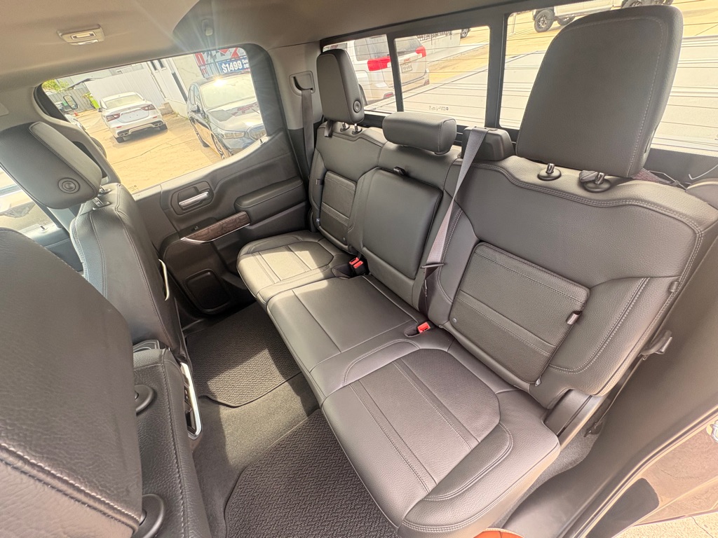 Photo 17 of this GMC SIERRA 1500
