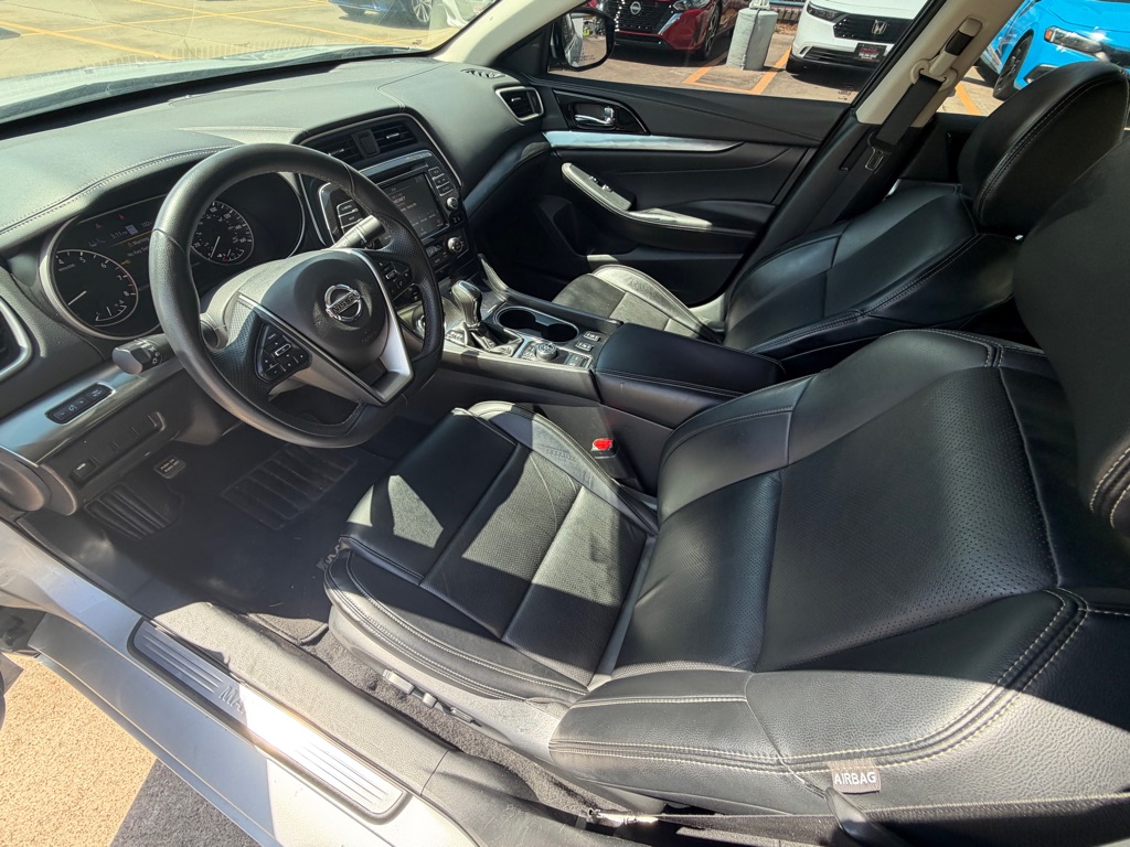 Photo 16 of this NISSAN MAXIMA