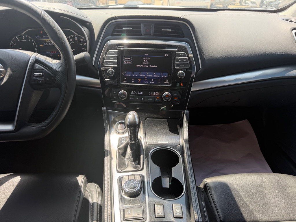 Photo 19 of this NISSAN MAXIMA