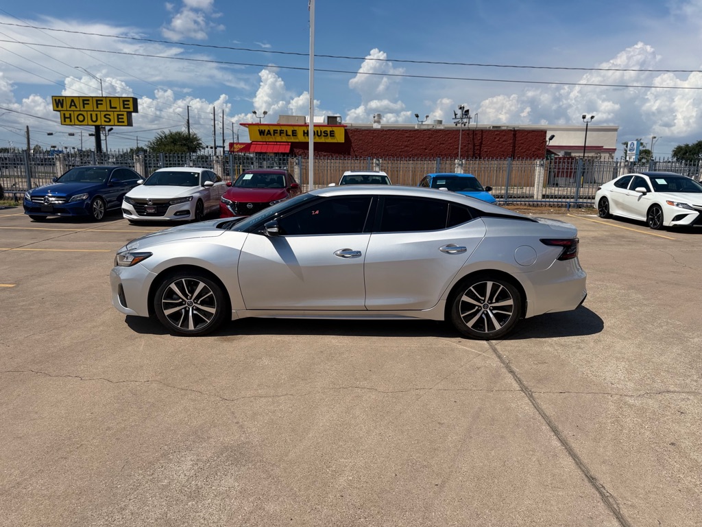 Photo 6 of this NISSAN MAXIMA