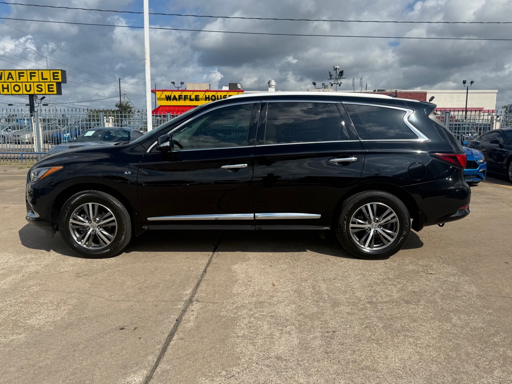 Photo 4 of this INFINITI QX60