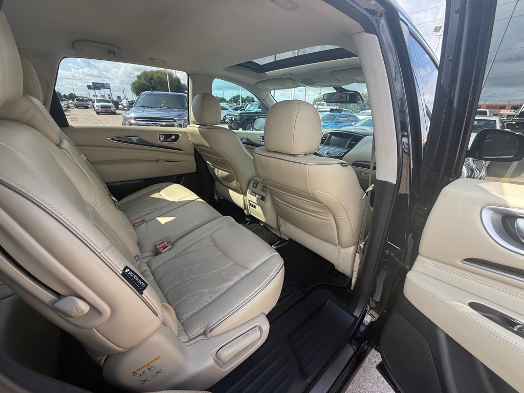 Photo 17 of this INFINITI QX60