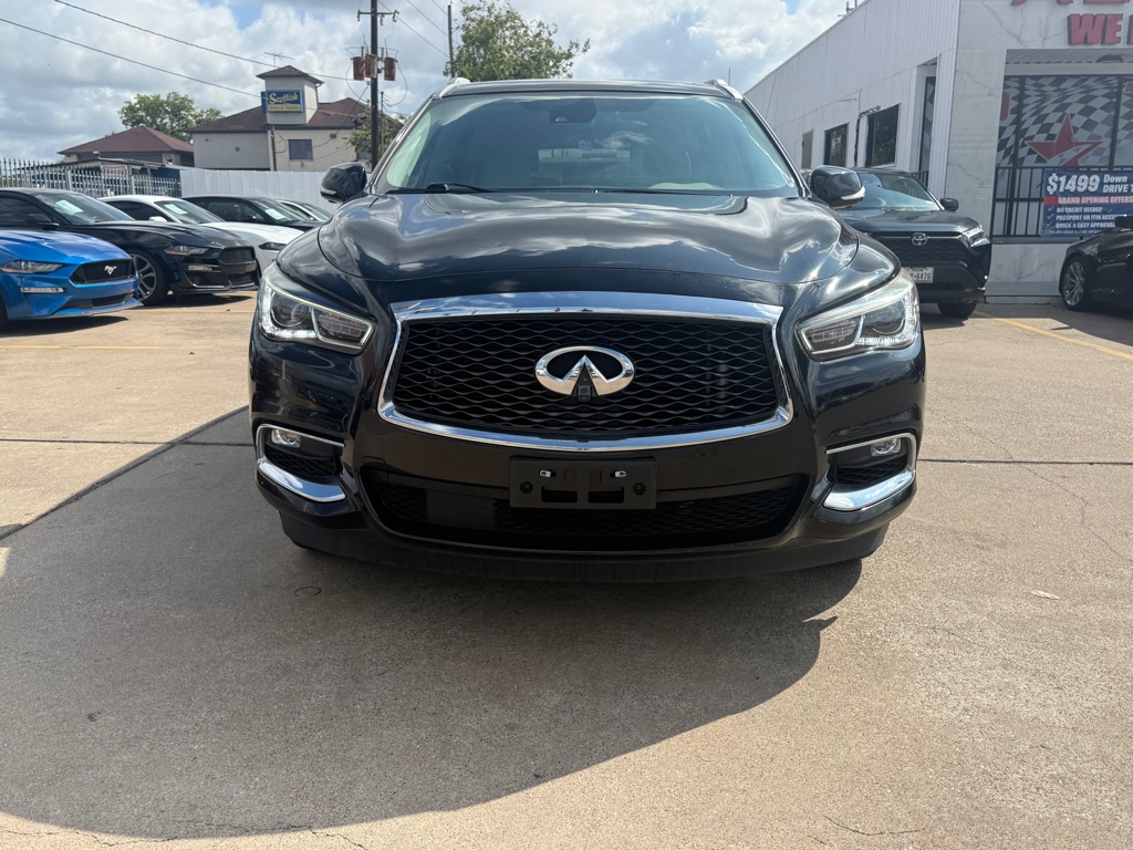 Photo 2 of this INFINITI QX60