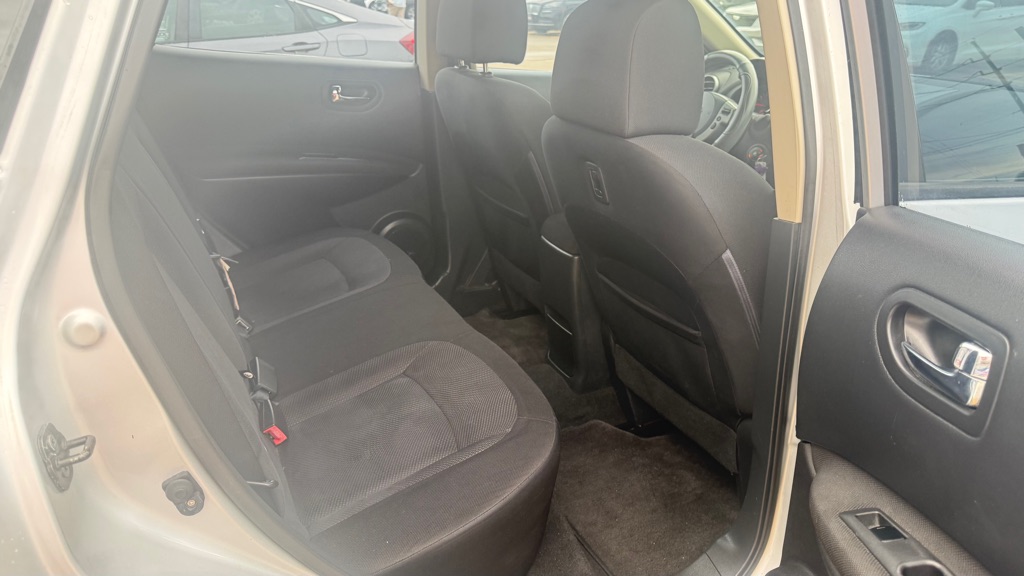 Photo 11 of this NISSAN ROGUE