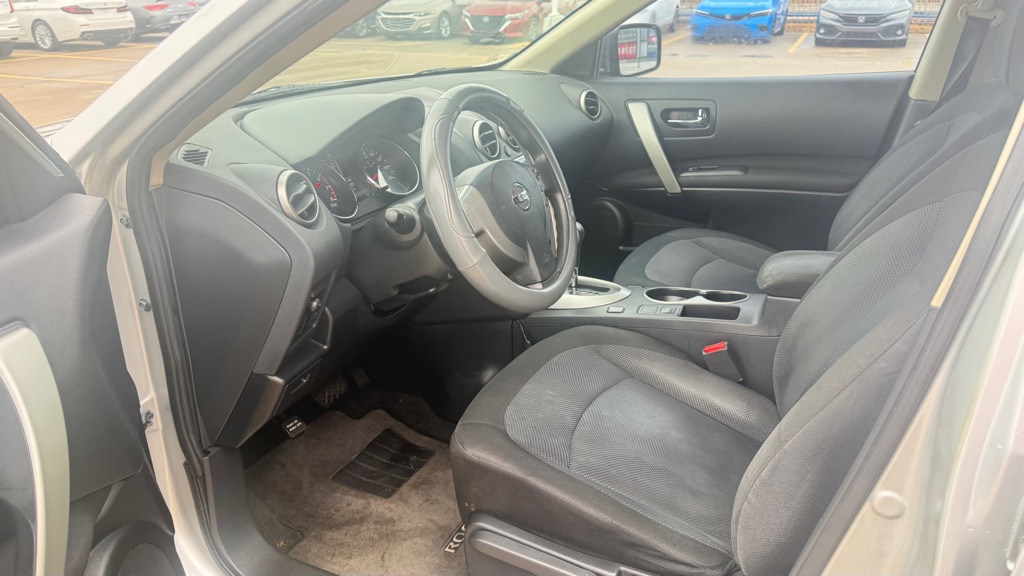 Photo 7 of this NISSAN ROGUE