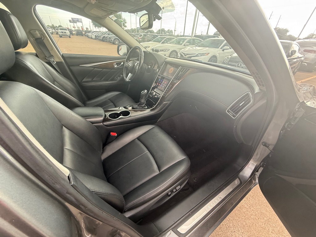 Photo 17 of this INFINITI Q50