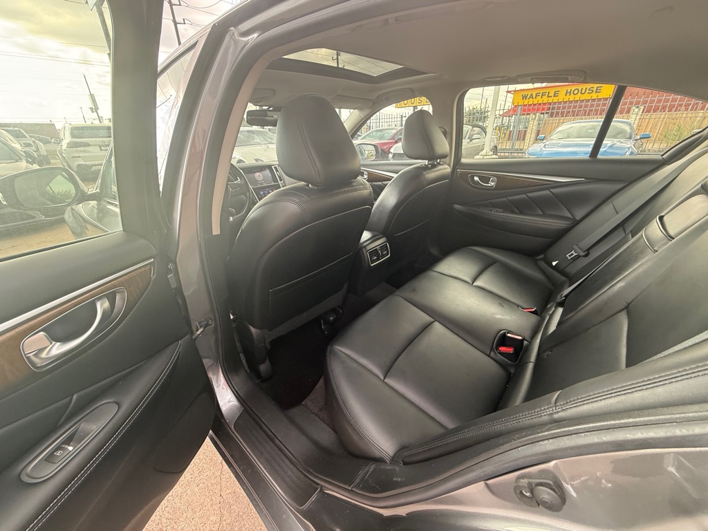 Photo 12 of this INFINITI Q50