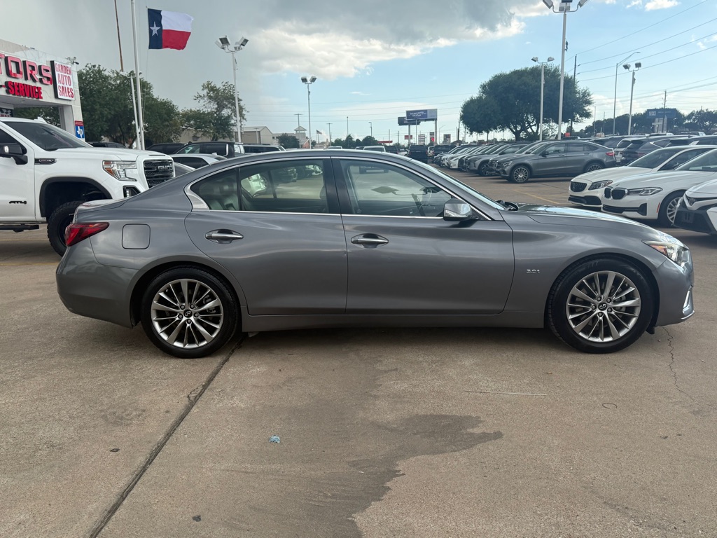Photo 8 of this INFINITI Q50