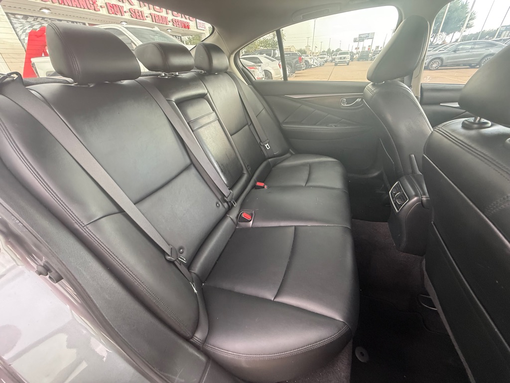 Photo 16 of this INFINITI Q50