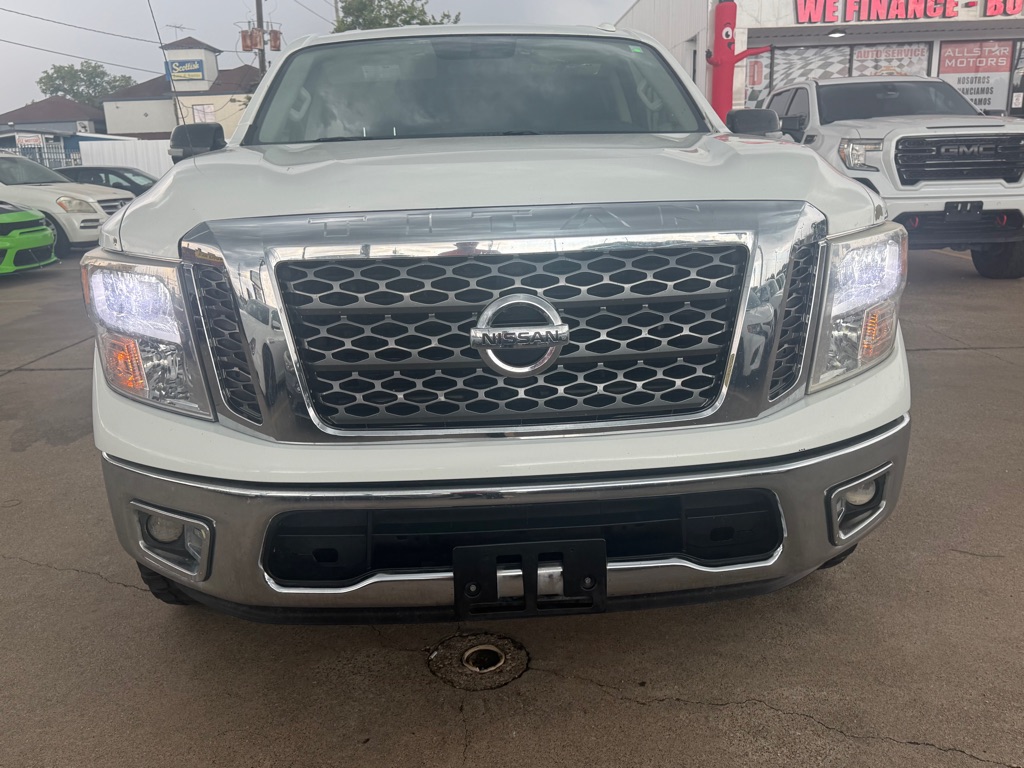 Photo 2 of this NISSAN TITAN