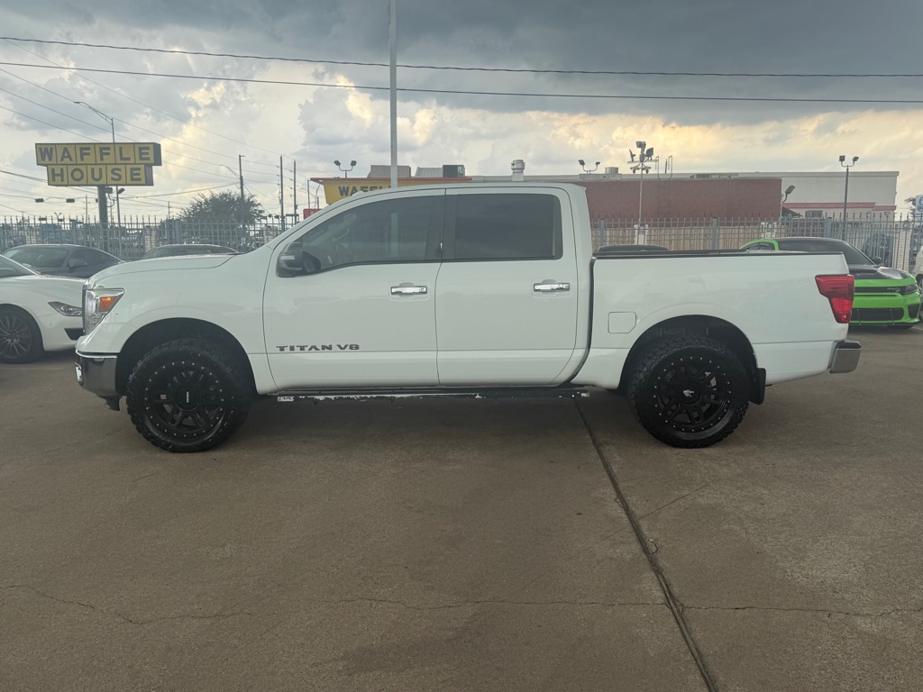 Photo 4 of this NISSAN TITAN