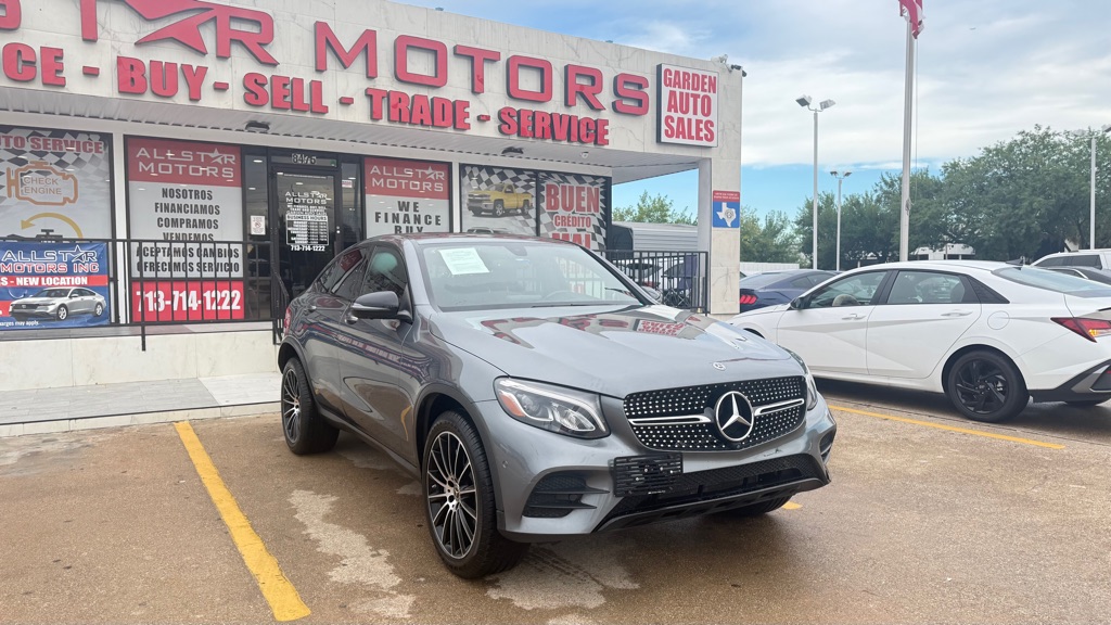 Photo 3 of this MERCEDES-BENZ GLC