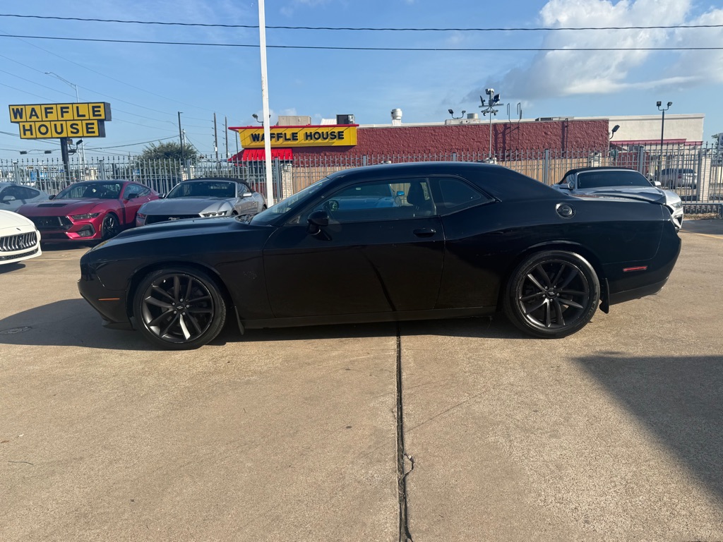 Photo 3 of this DODGE CHALLENGER