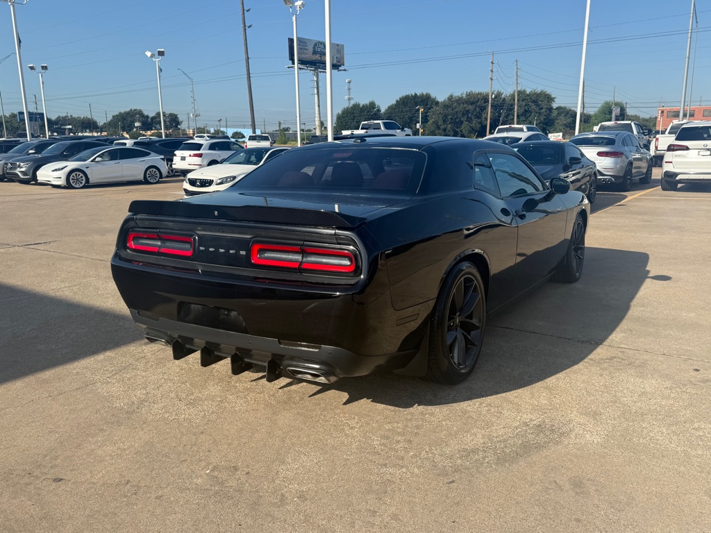 Photo 6 of this DODGE CHALLENGER
