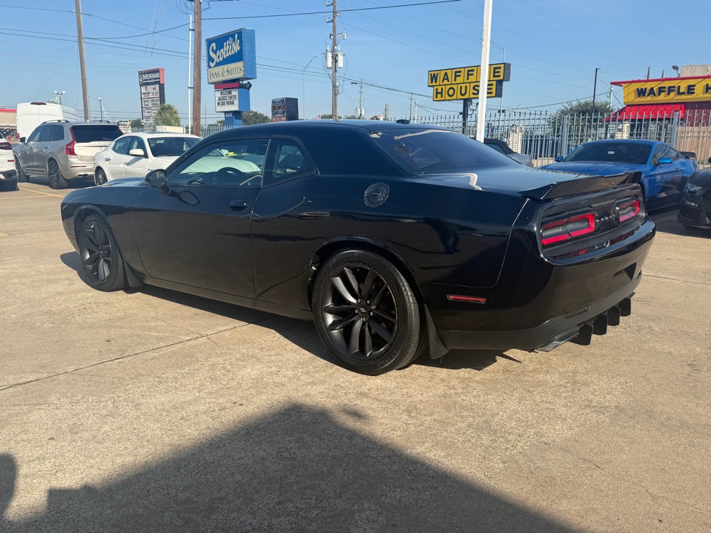 Photo 4 of this DODGE CHALLENGER