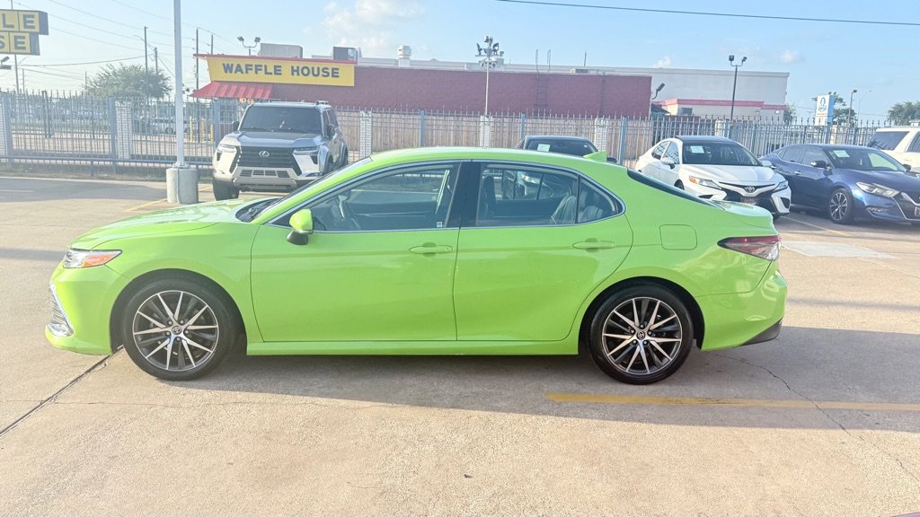 Photo 4 of this TOYOTA CAMRY HYBRID