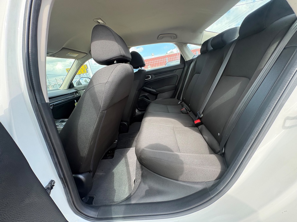 Photo 14 of this HONDA CIVIC