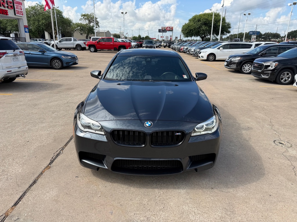 Black 2015 BMW M5 Sedan Rear-Wheel Drive 6-Speed Manual