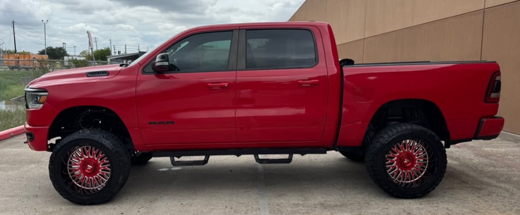 Photo 8 of this RAM 1500