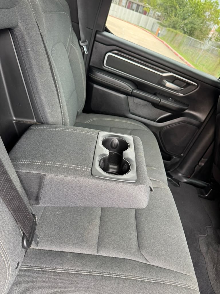 Photo 14 of this RAM 1500