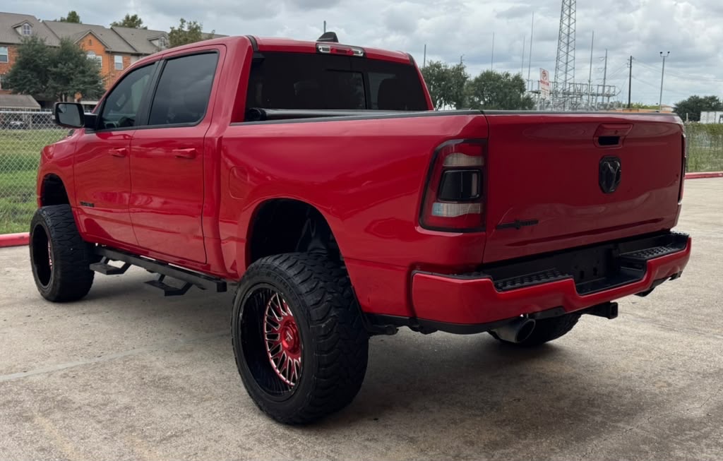 Photo 4 of this RAM 1500