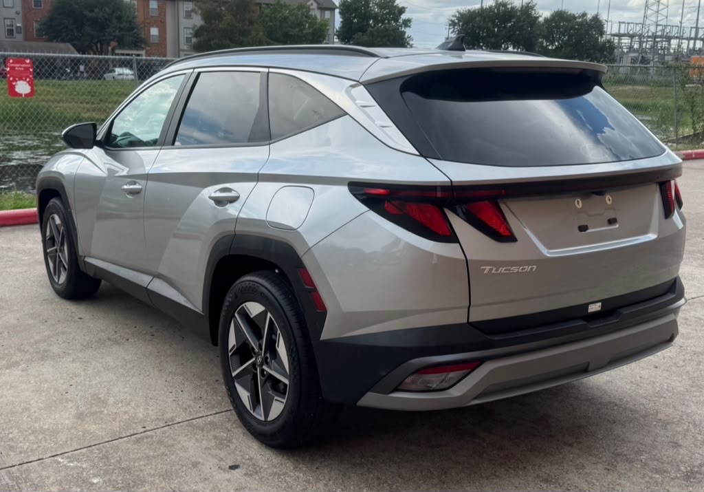 Photo 4 of this HYUNDAI TUCSON