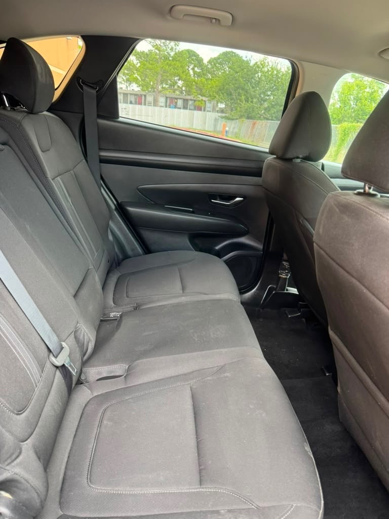 Photo 11 of this HYUNDAI TUCSON