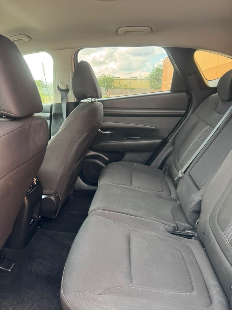 Photo 12 of this HYUNDAI TUCSON