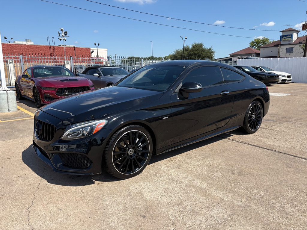 Photo 3 of this MERCEDES-BENZ C-CLASS