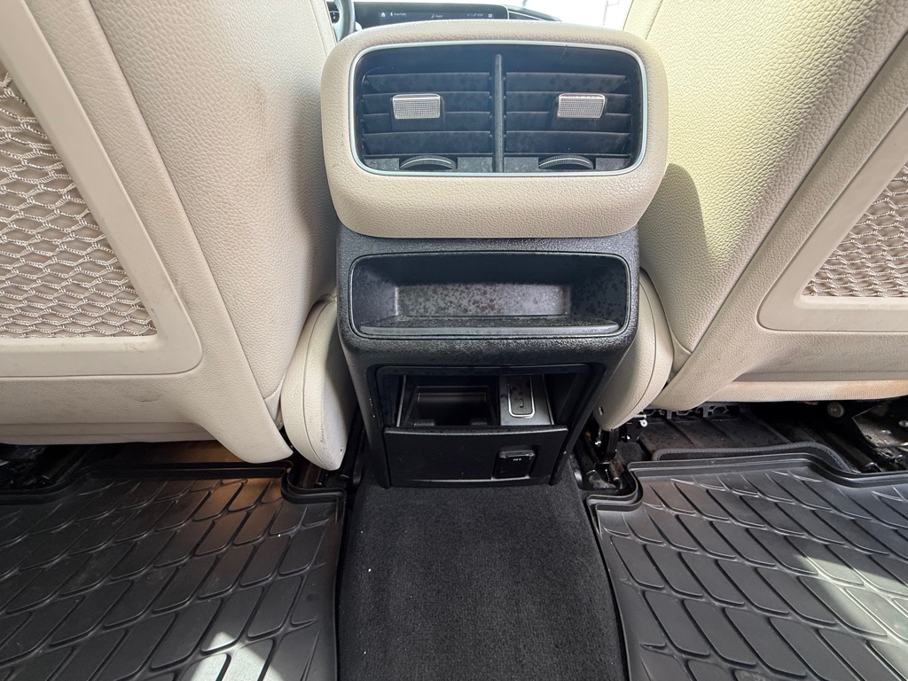 Photo 23 of this MERCEDES-BENZ GLE