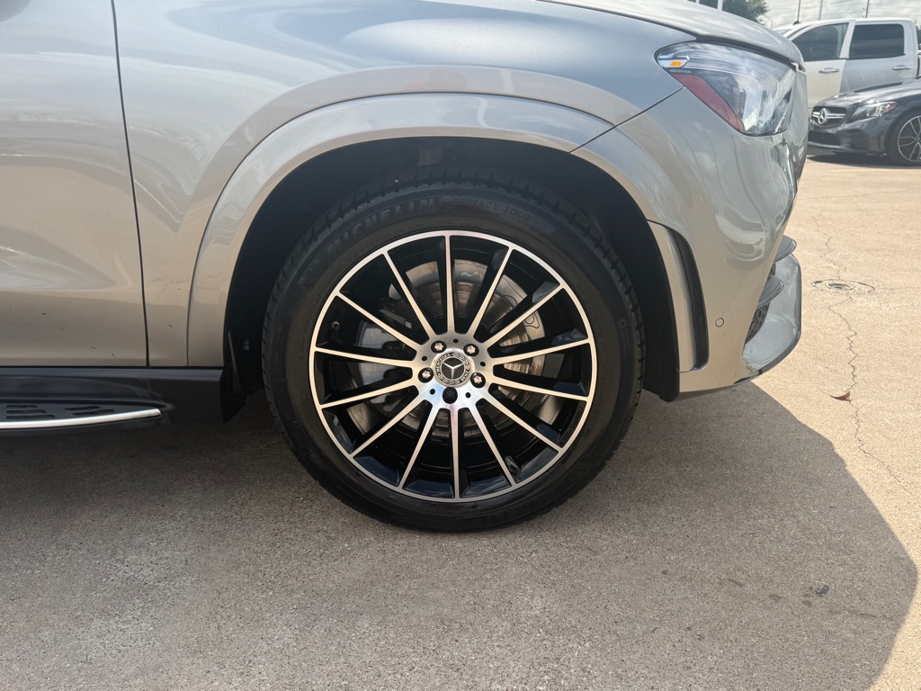 Photo 9 of this MERCEDES-BENZ GLE
