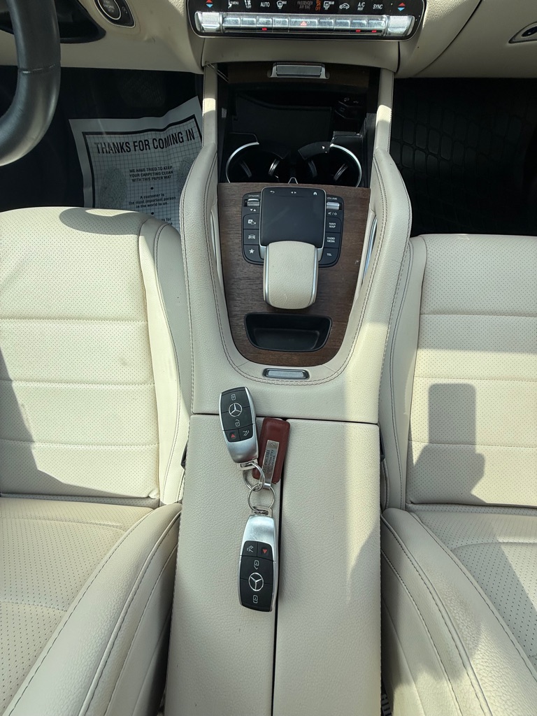 Photo 28 of this MERCEDES-BENZ GLE