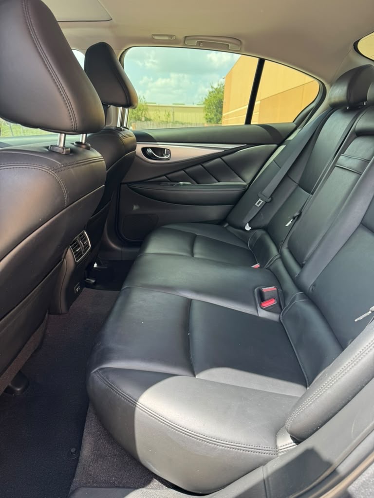 Photo 12 of this INFINITI Q50