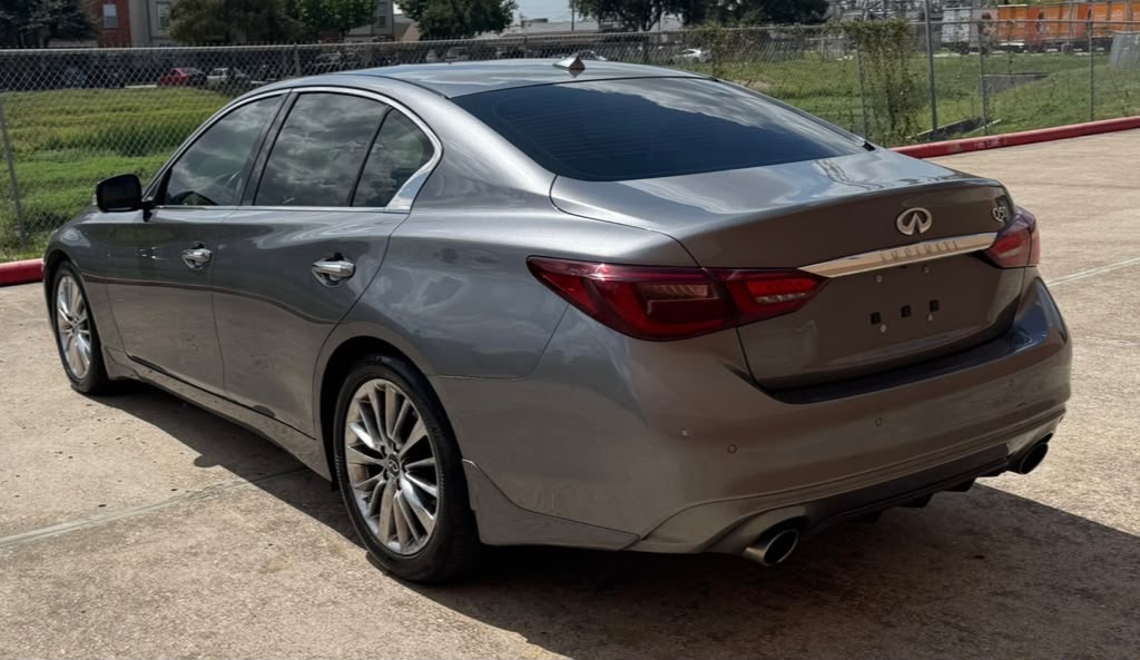 Photo 4 of this INFINITI Q50
