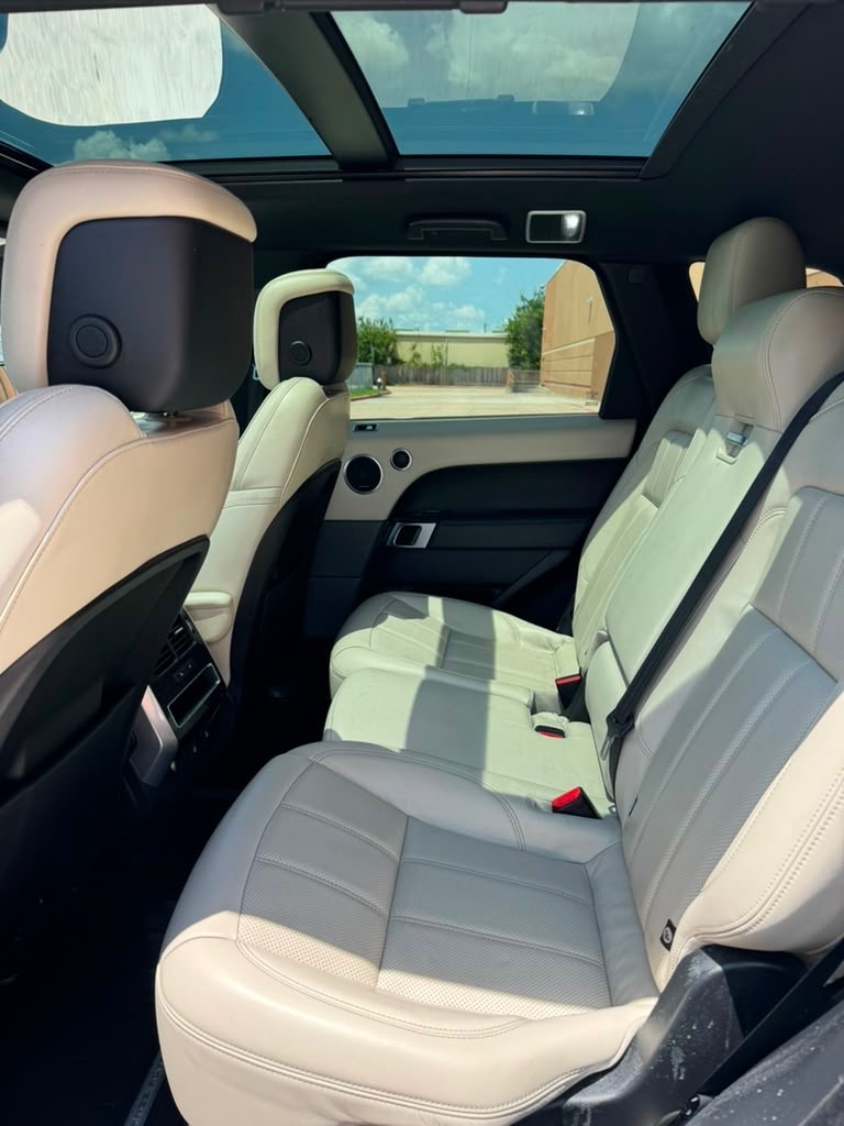 Photo 11 of this LAND ROVER RANGE ROVER SPO