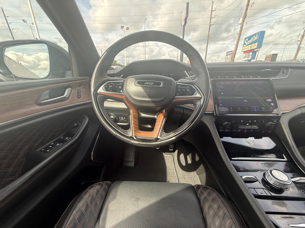 Photo 26 of this JEEP GRAND CHEROKEE