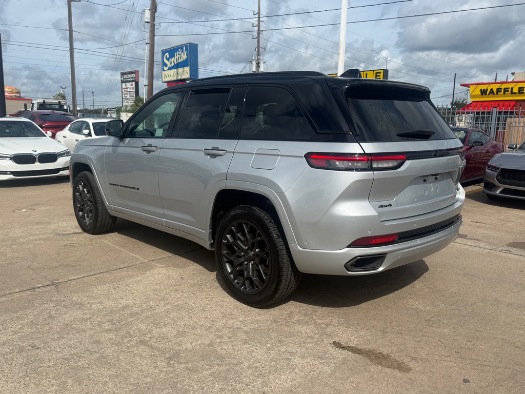 Photo 5 of this JEEP GRAND CHEROKEE
