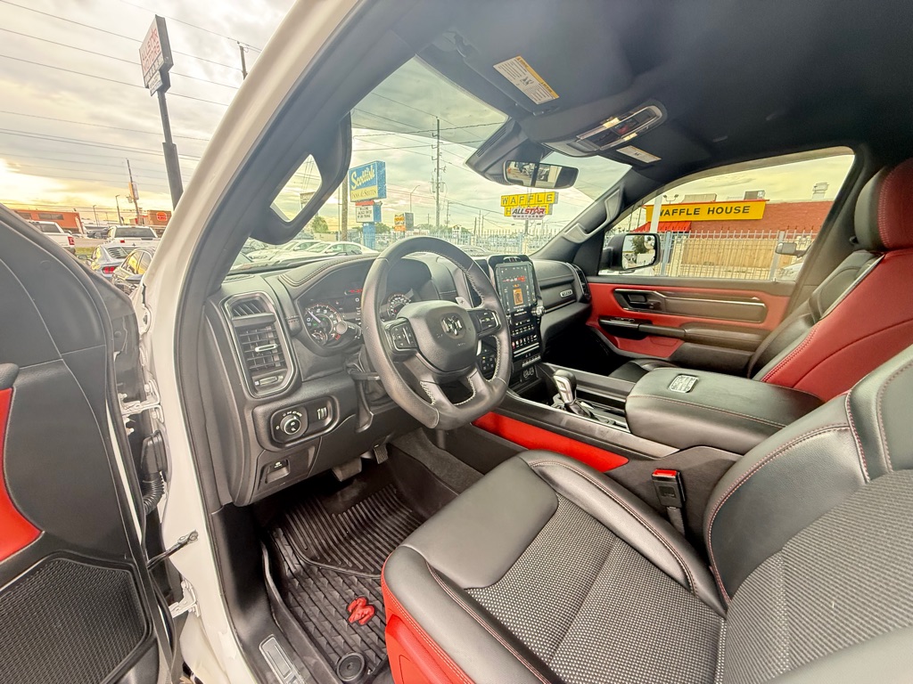 Photo 17 of this RAM 1500