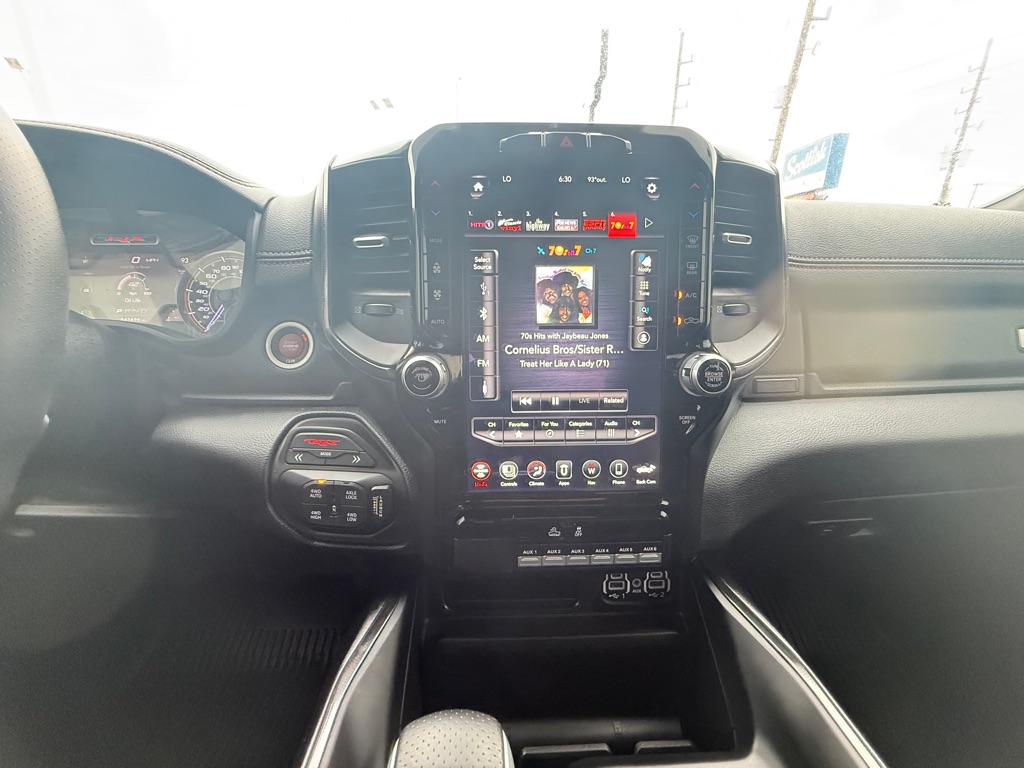 Photo 31 of this RAM 1500