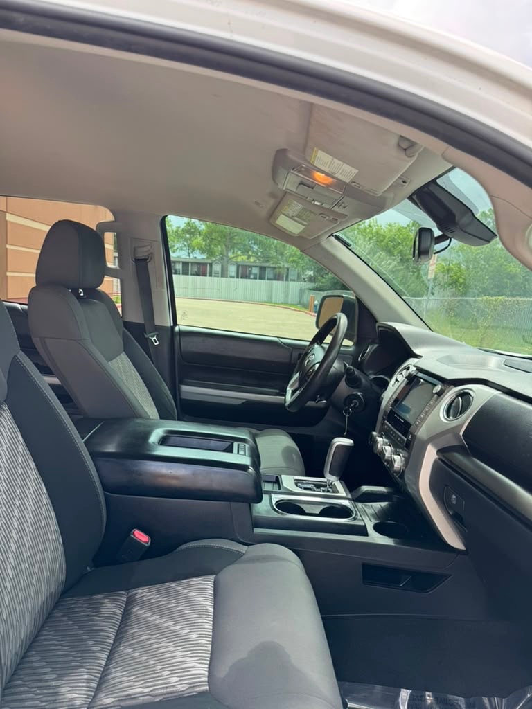 Photo 11 of this TOYOTA TUNDRA