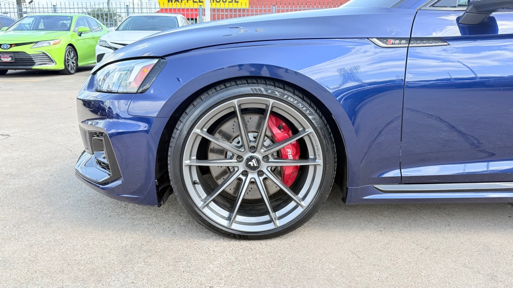 Photo 9 of this AUDI RS 5