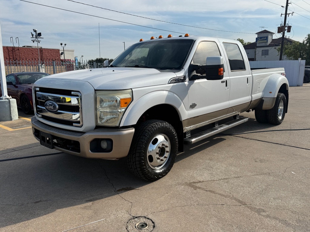 Photo 3 of this FORD F-350 SUPER DUT