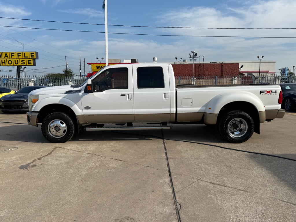 Photo 4 of this FORD F-350 SUPER DUT