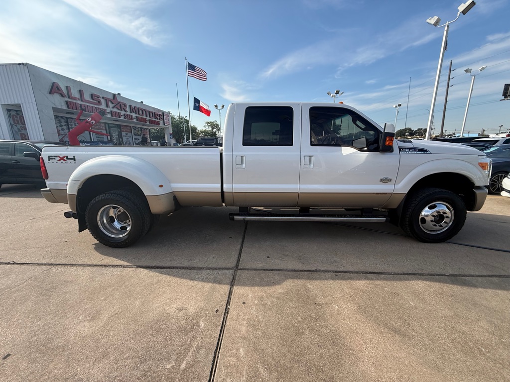 Photo 8 of this FORD F-350 SUPER DUT